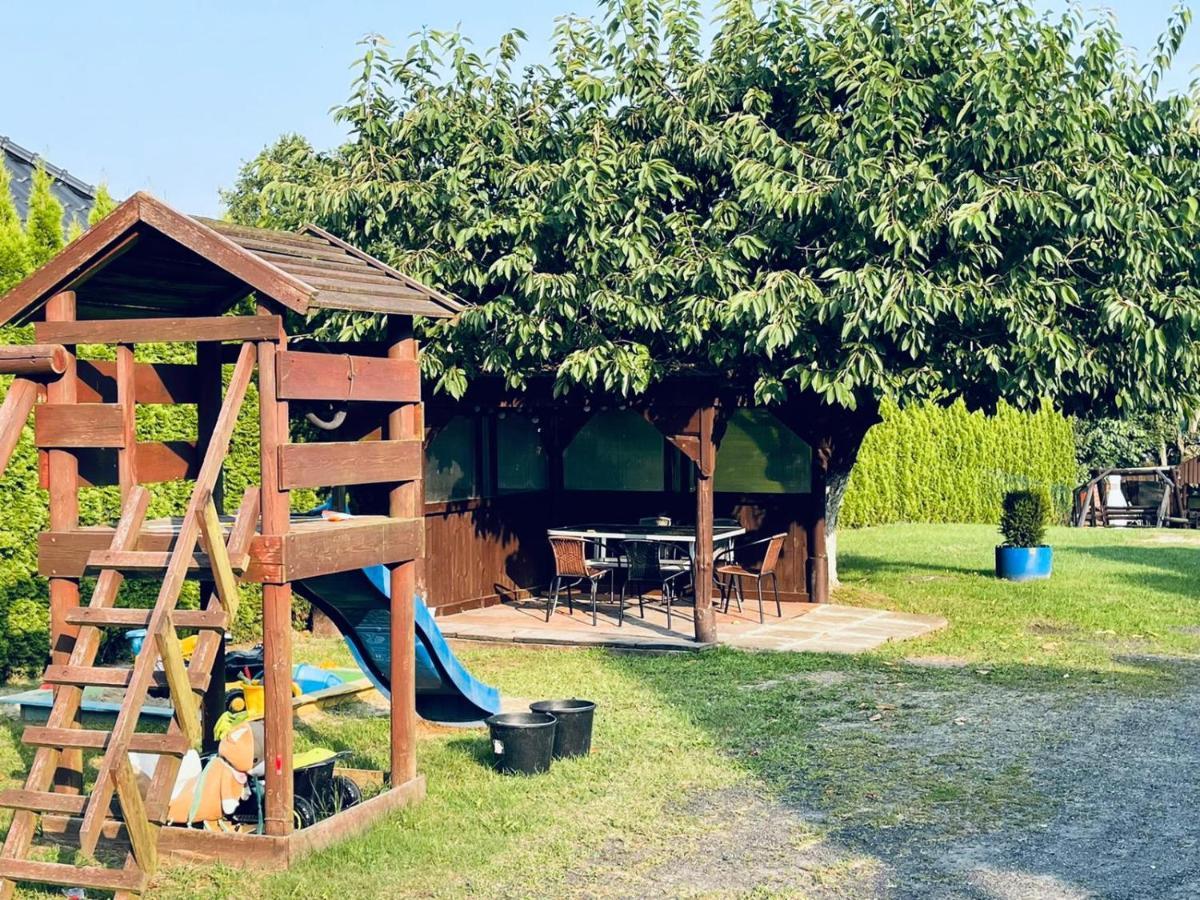 Holiday home Mieszkanie Nad Jeziorem Z Wlasna Linia Brzegowa *